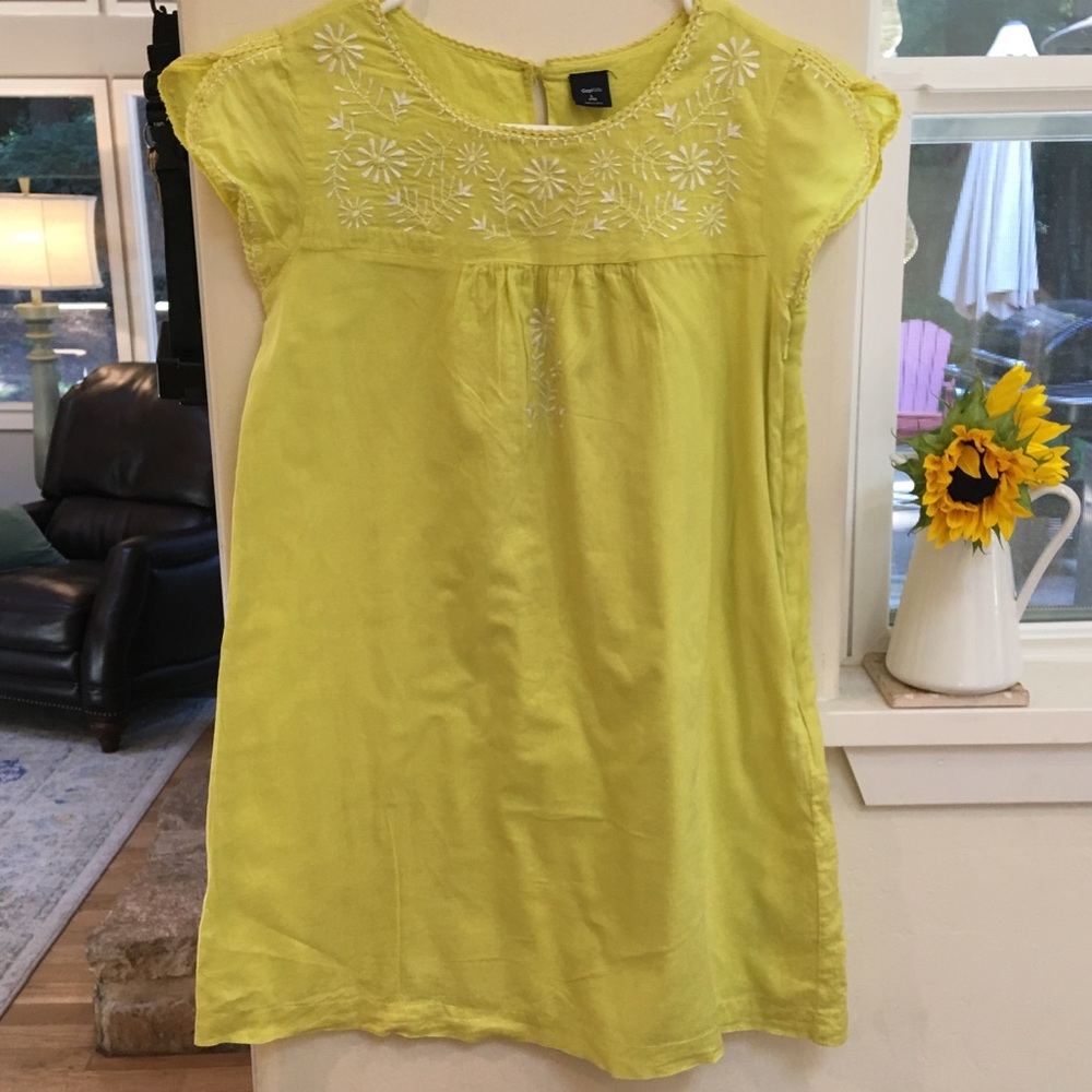 Bright yellow gap girls dress